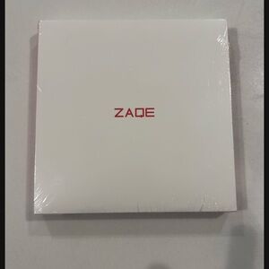 ZAQE kids touchscreen mp3 player 80gb